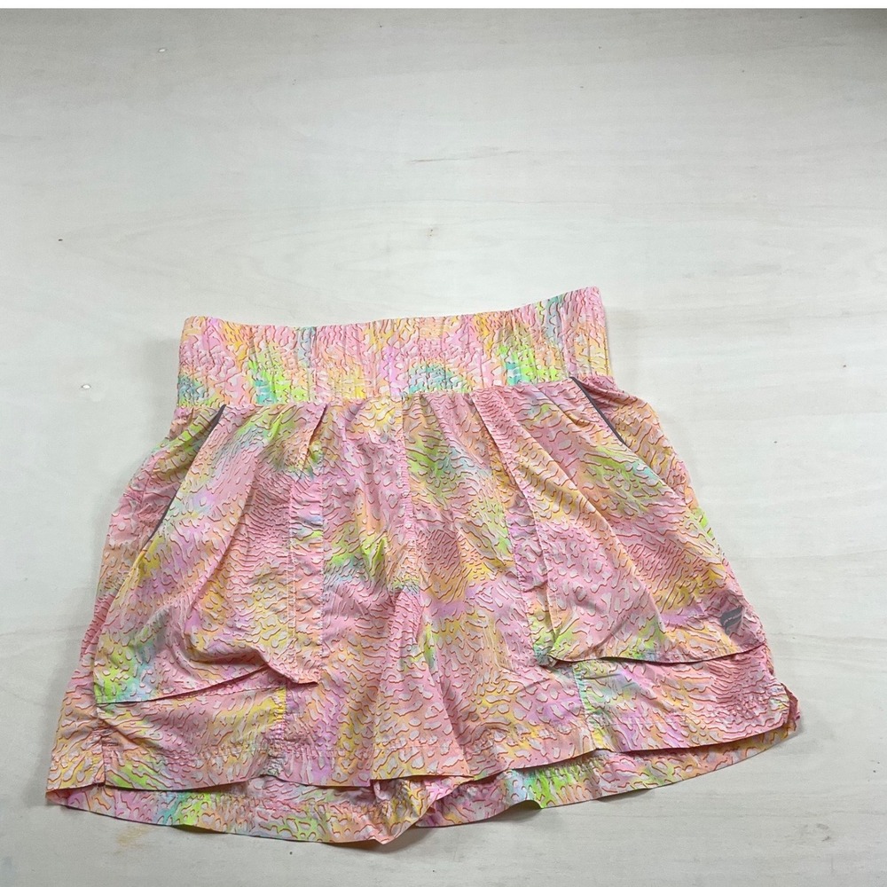 Fabletics Womens High Rise Smocked Waist Athletic Shorts Pink Multi SO2355563 L